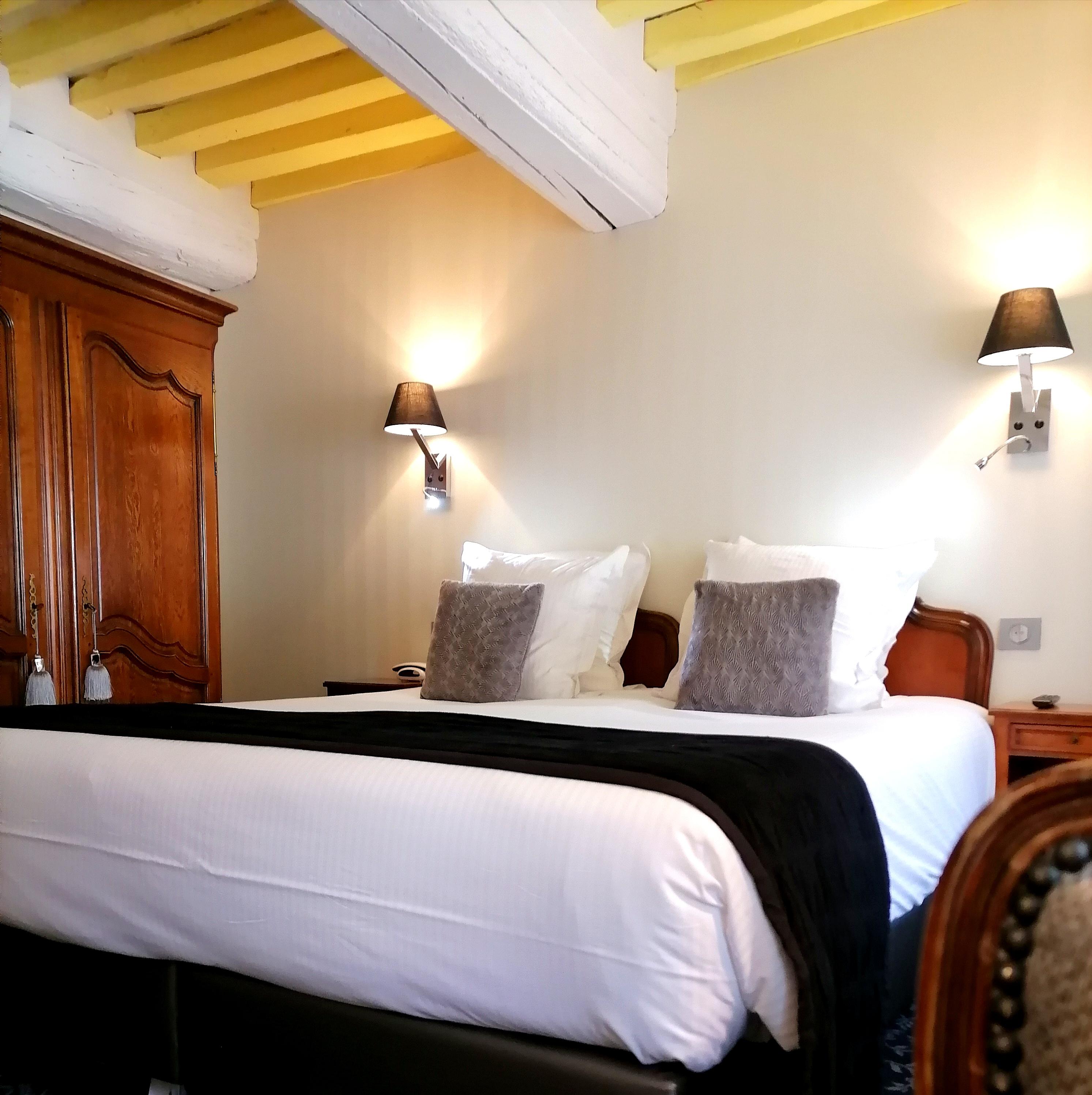 Hotel Henry Ii Beaune Centre 4*
