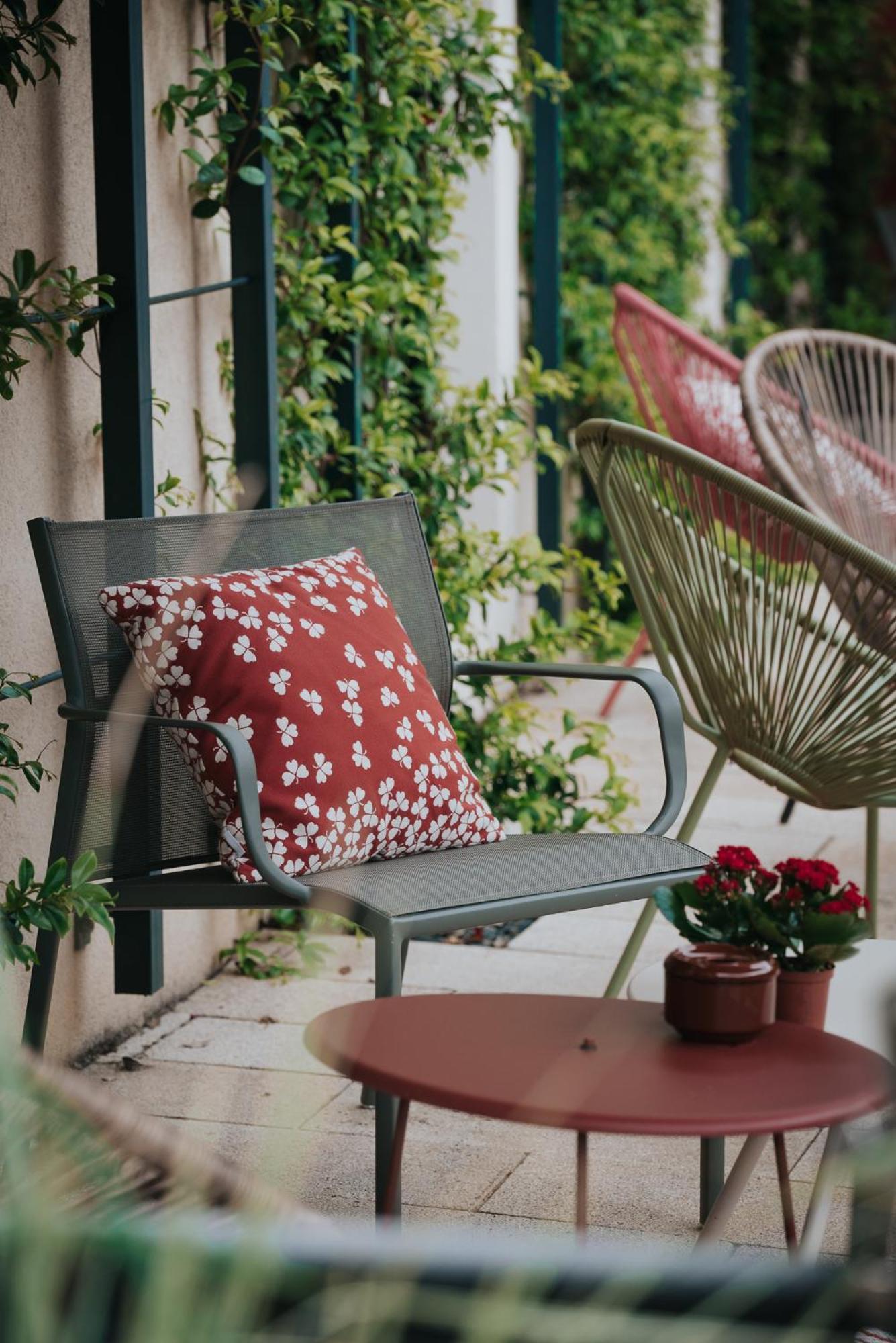 Hotel Henry Ii Beaune Centre 4*