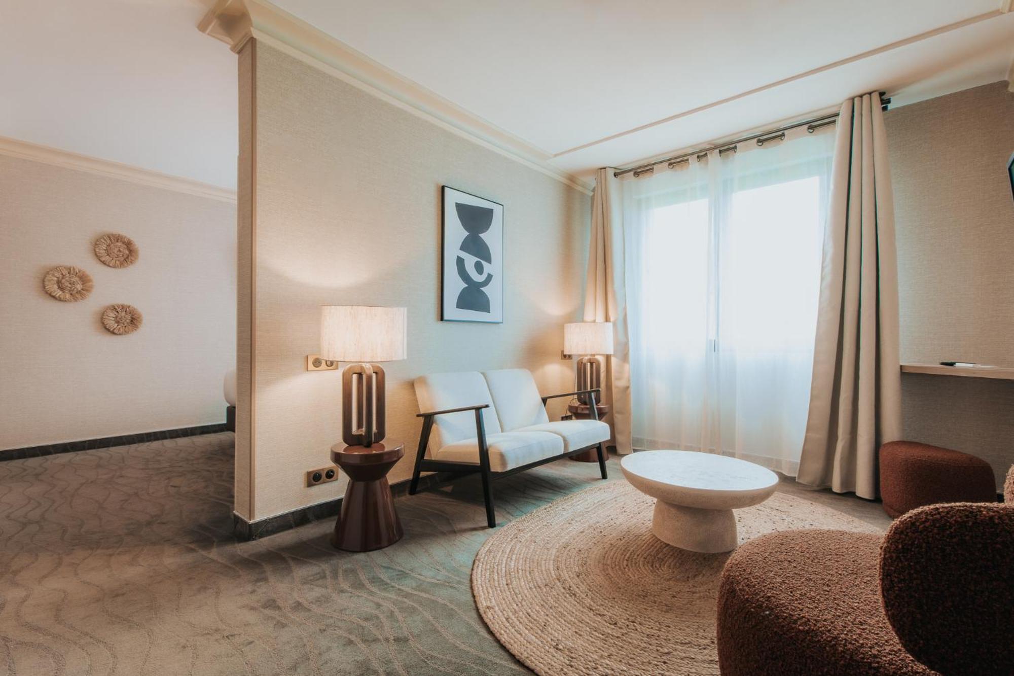Hotel Henry Ii Beaune Centre 4*