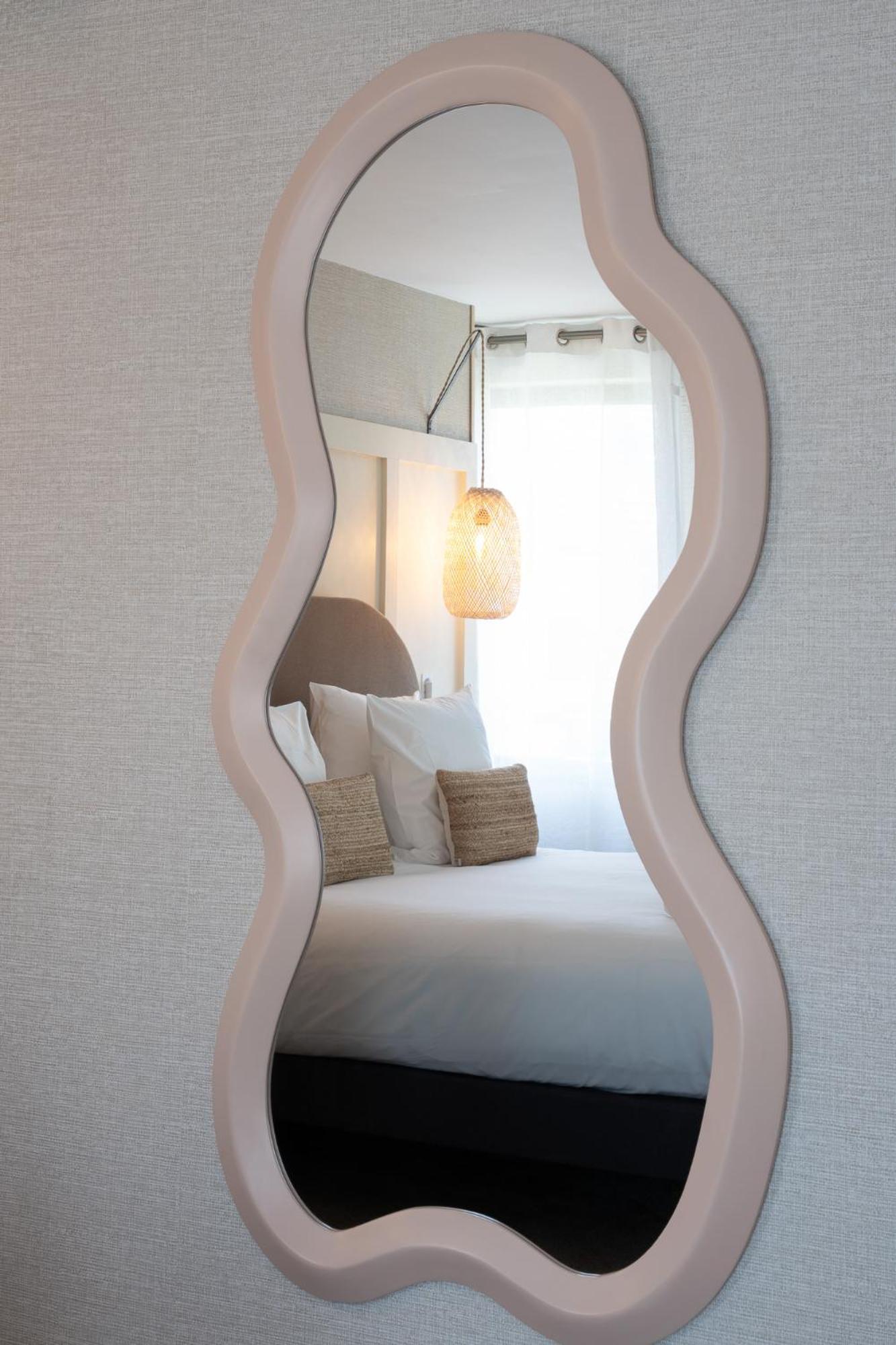 Hotel Henry Ii Beaune Centre 4*
